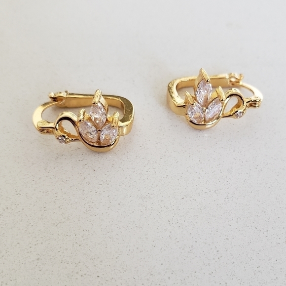 SWAN earrings - Picture 6 of 6